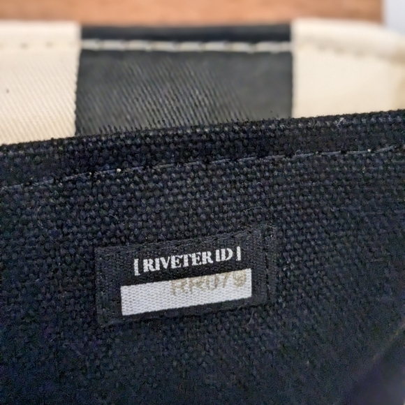 R. Riveter Patton Crossbody Bag - Picture 6 of 8